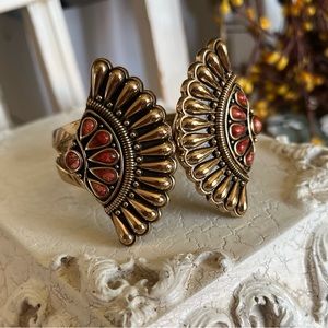 BARSE Coral stone cuff.